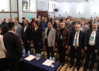 YENİ SENDİKA TÜZÜK TADİLAT KONGRESİNİ YAPTI. ÜYELERİNDEN BİNDE BEŞ YERİNE BİNDE DÖRT KESECEK